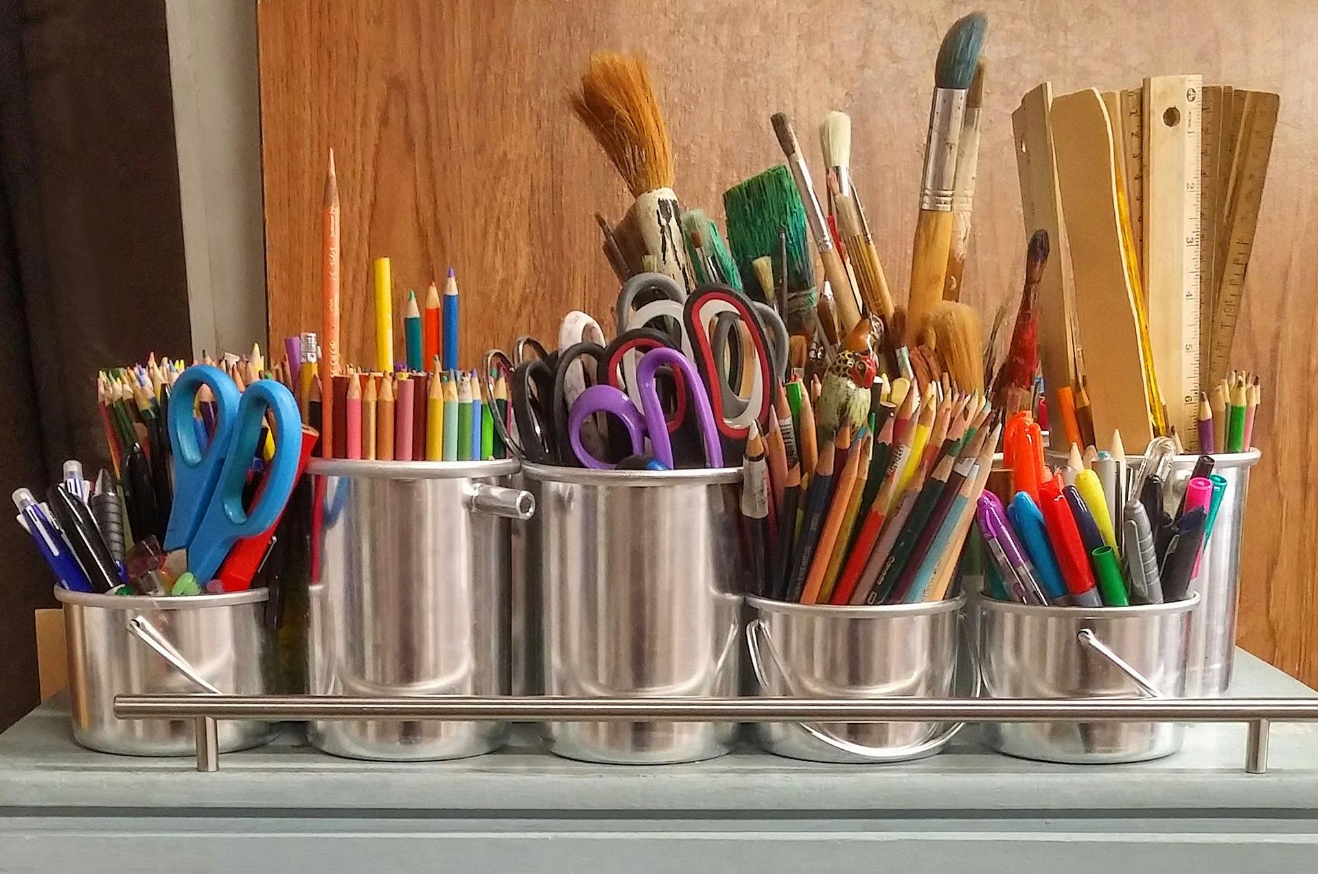 Como organizar um almoxarifado escolar?